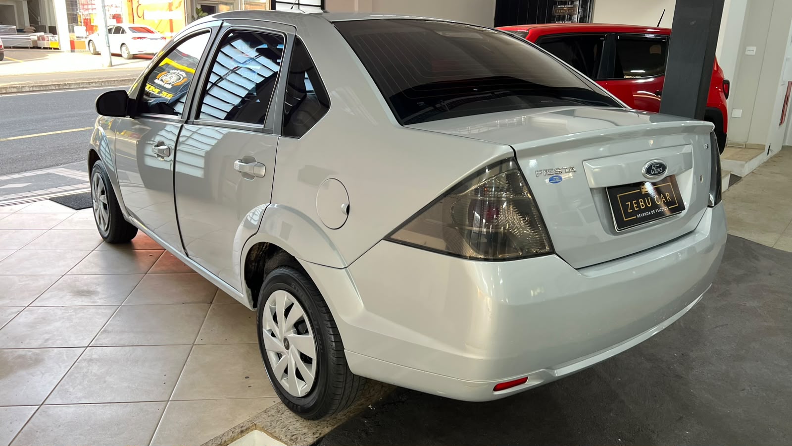 Ford Fiesta Sedan 2014 em Uberaba, foto 10