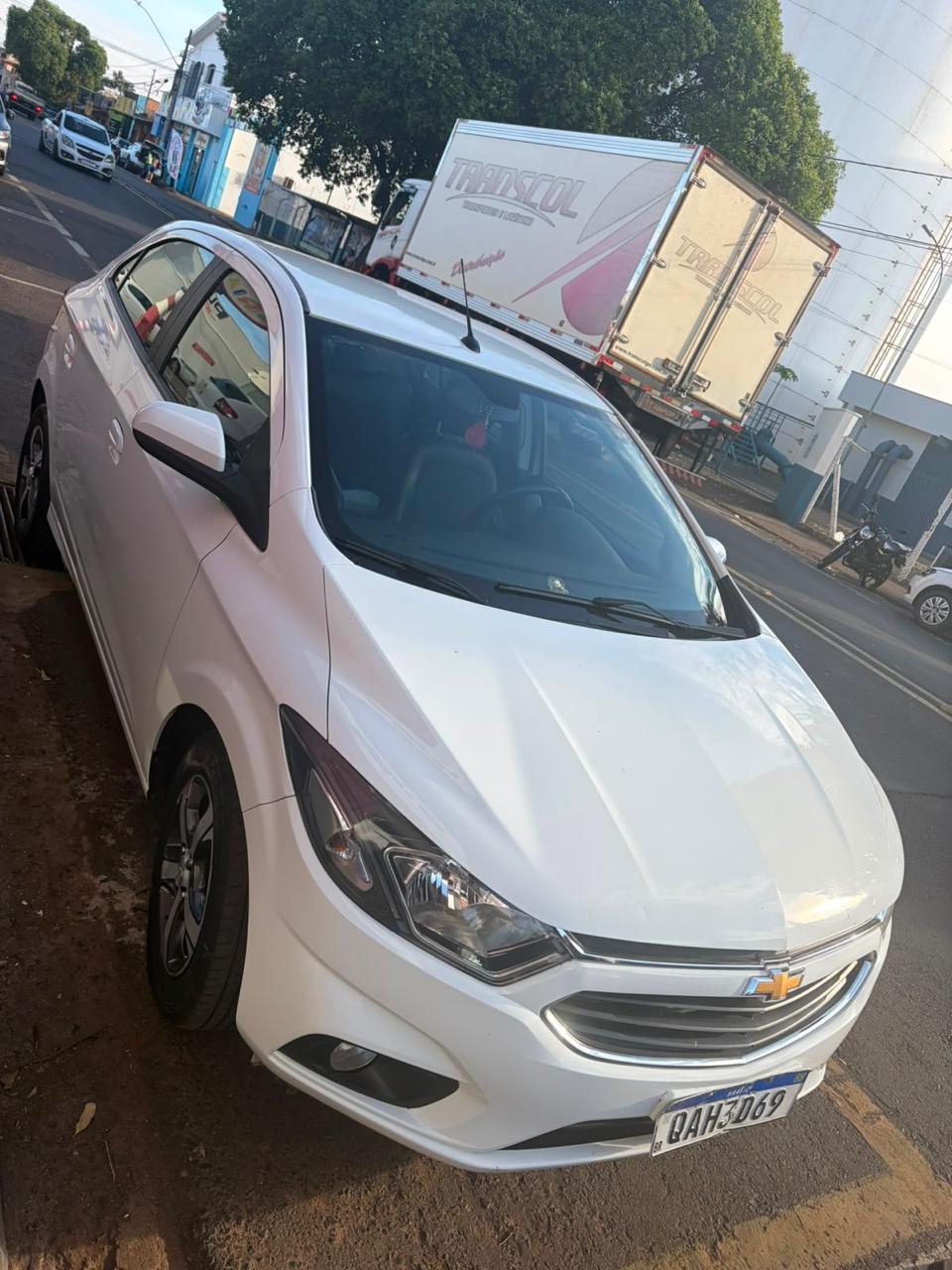 Chevrolet Onix LTZ 2018 em Uberaba, foto 4
