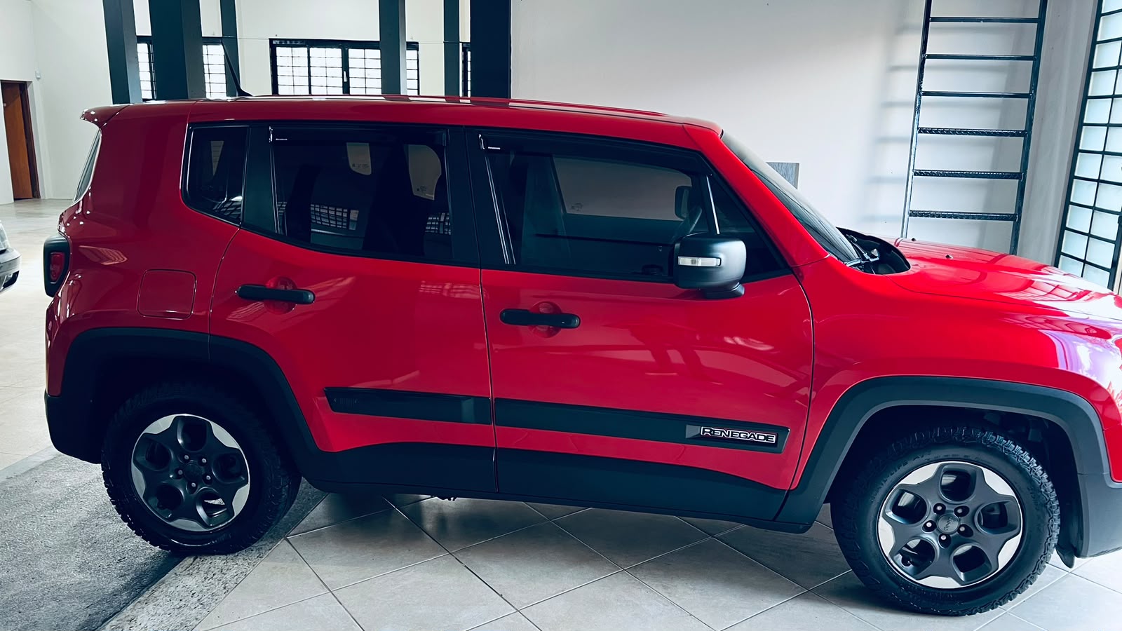 Jeep Renegade Sport 2015 em Uberaba