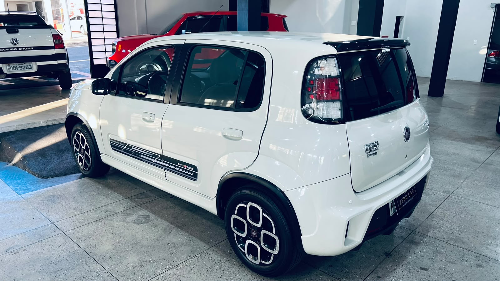 Fiat Uno Sporting 2015 em Uberaba, foto 11