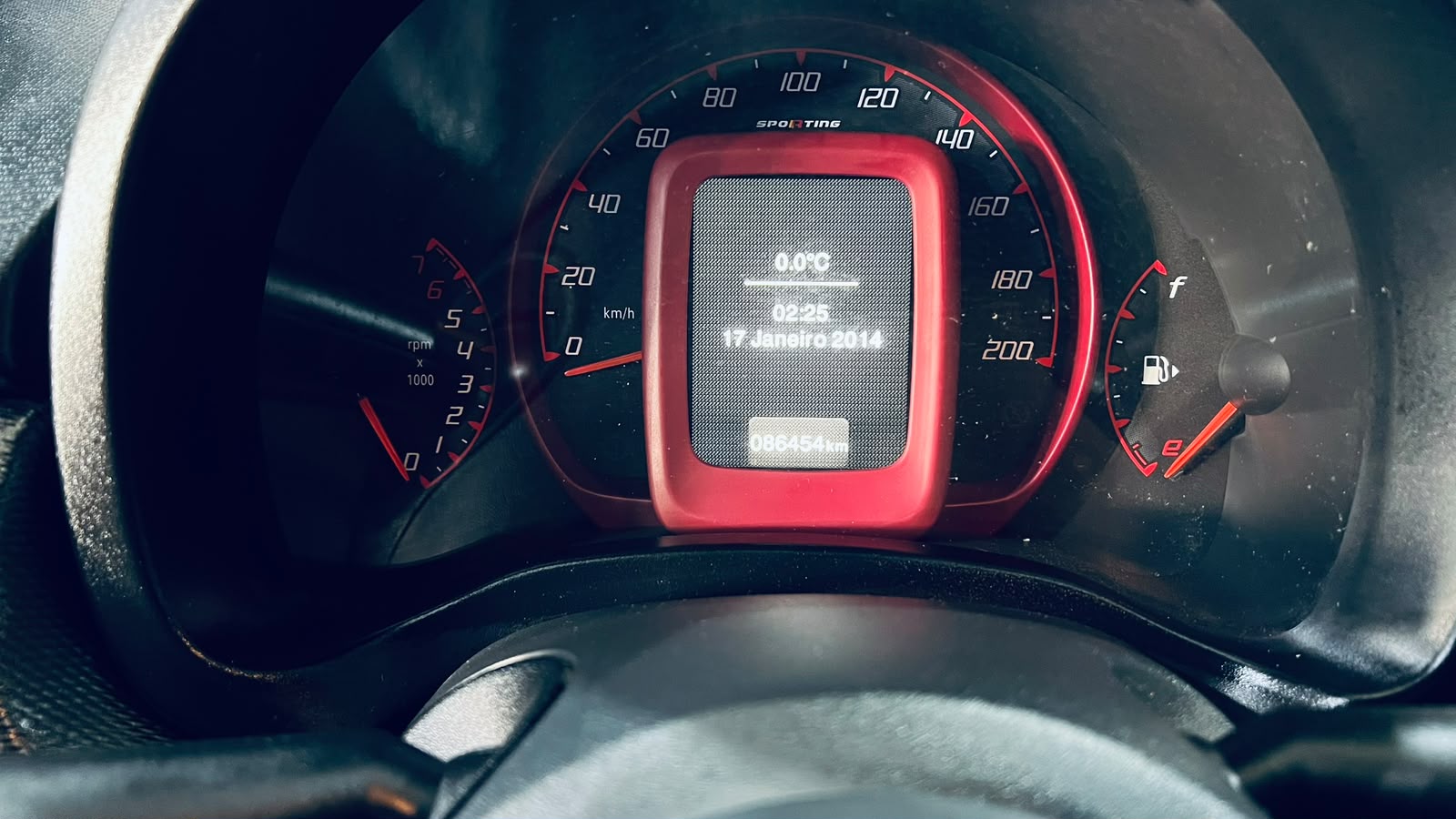 Fiat Uno Sporting 2015 em Uberaba, foto 8