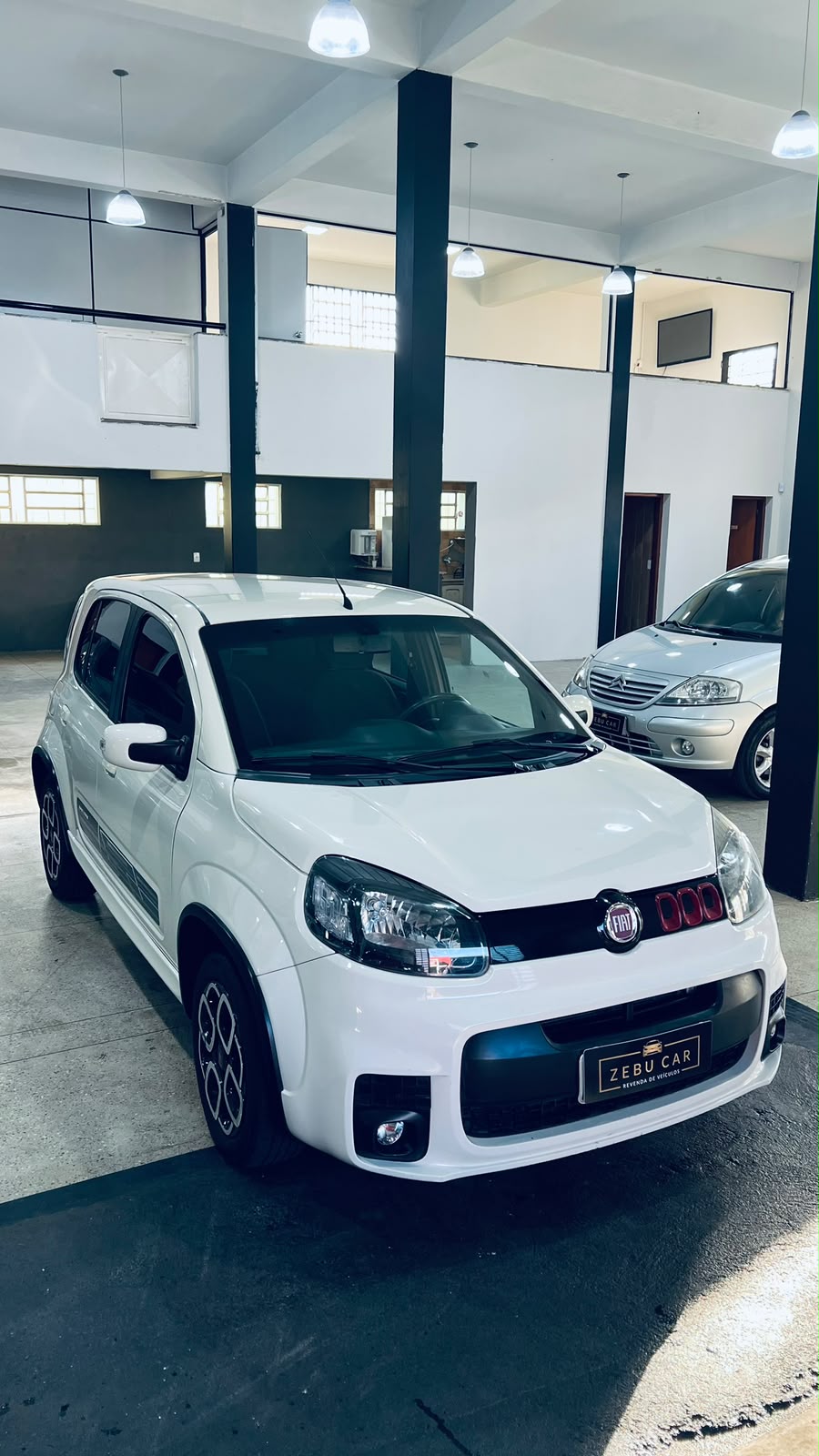 Fiat Uno Sporting 2015 em Uberaba, foto 9